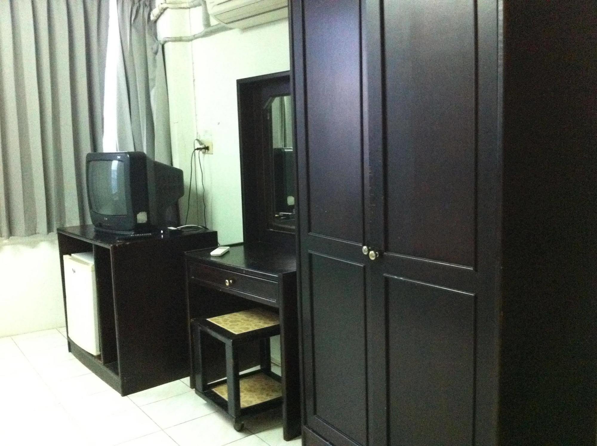 Diamond Mansion & Guesthouse Surat Thani Bagian luar foto