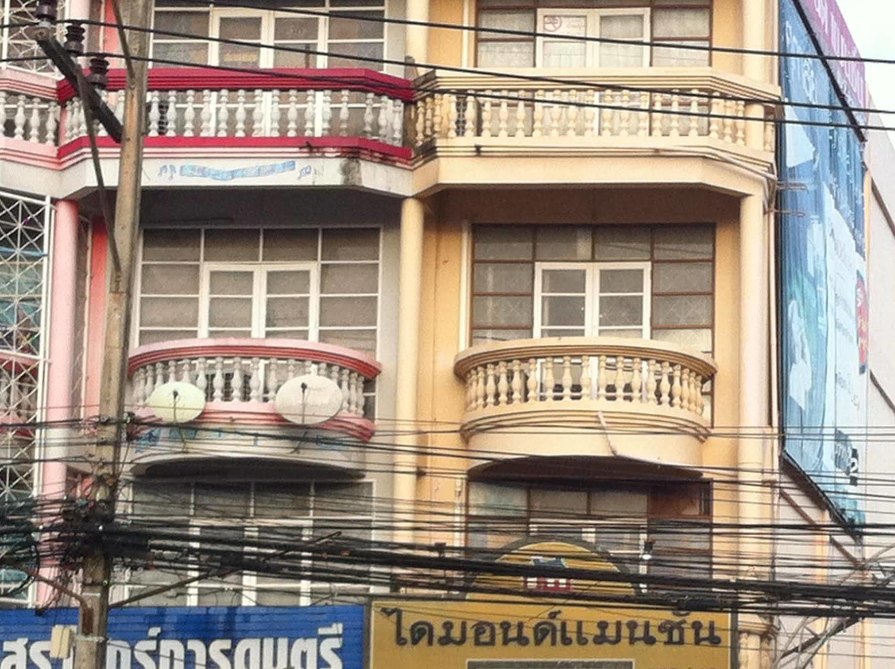 Diamond Mansion & Guesthouse Surat Thani Bagian luar foto
